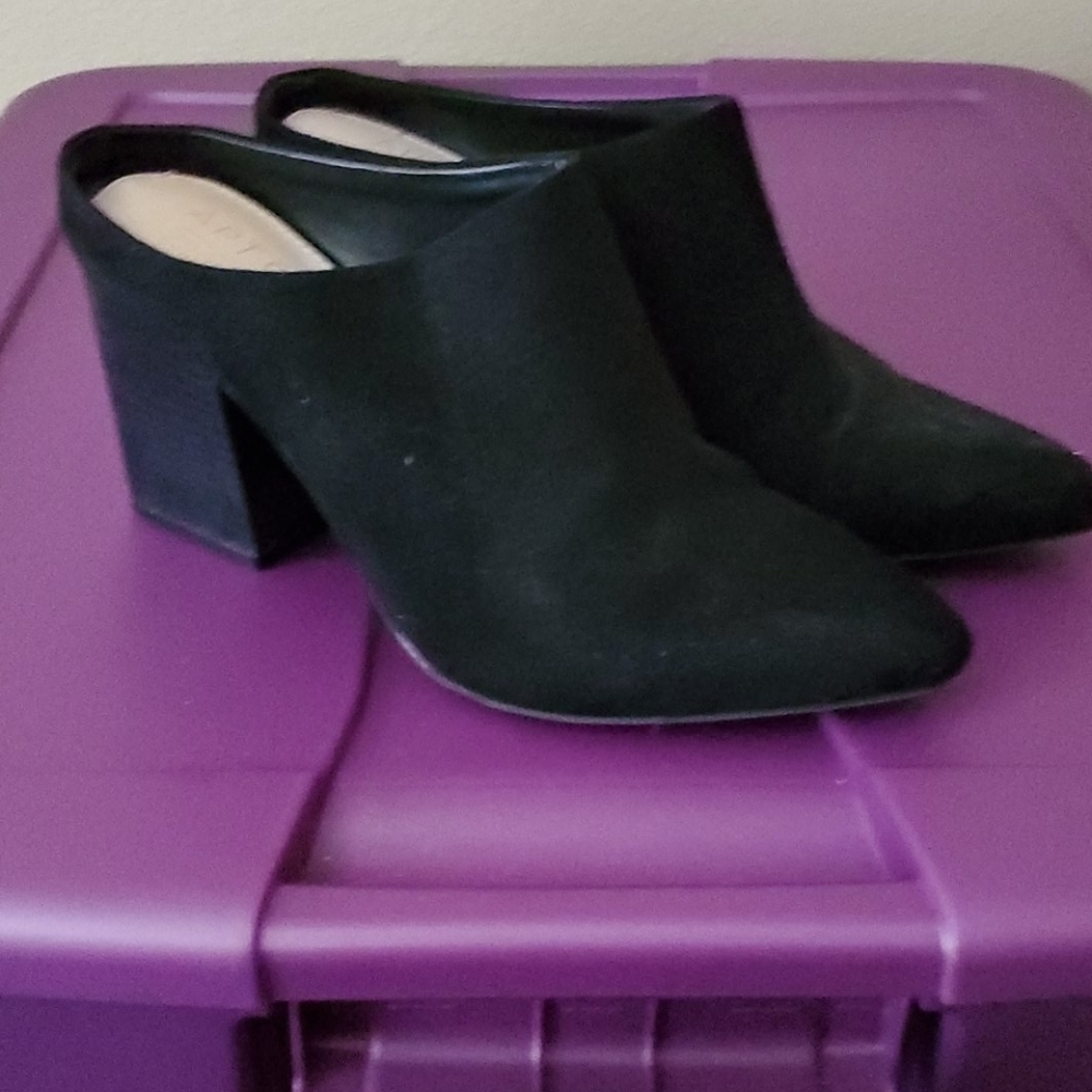 LAST CHANCE Apt 9 Black Suede Mules
